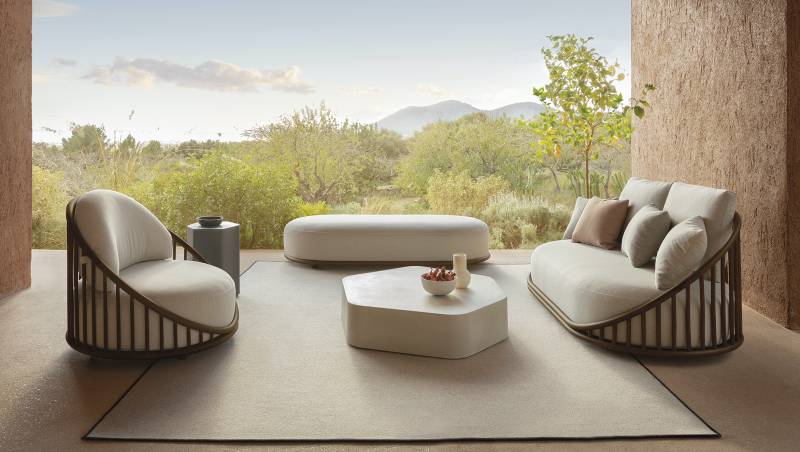 Salon de jardin en aluminium avec des coussins haut de gamme de la collection Cask par Expormim à Nice